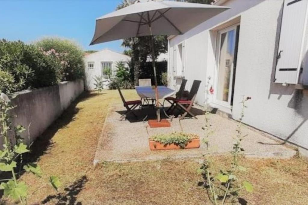 Agreable Maison Ensoleillee Avec Jardin Arbore Villa เลอ แชโตว์-โดเลรง ภายนอก รูปภาพ
