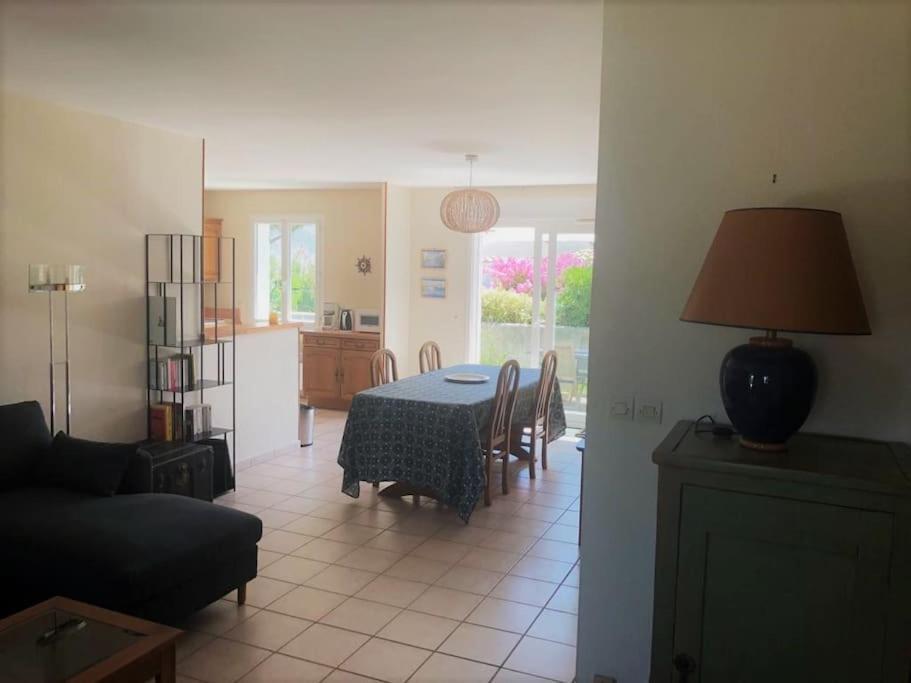 Agreable Maison Ensoleillee Avec Jardin Arbore Villa เลอ แชโตว์-โดเลรง ภายนอก รูปภาพ