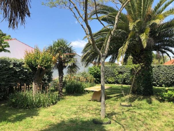 Agreable Maison Ensoleillee Avec Jardin Arbore Villa เลอ แชโตว์-โดเลรง ภายนอก รูปภาพ
