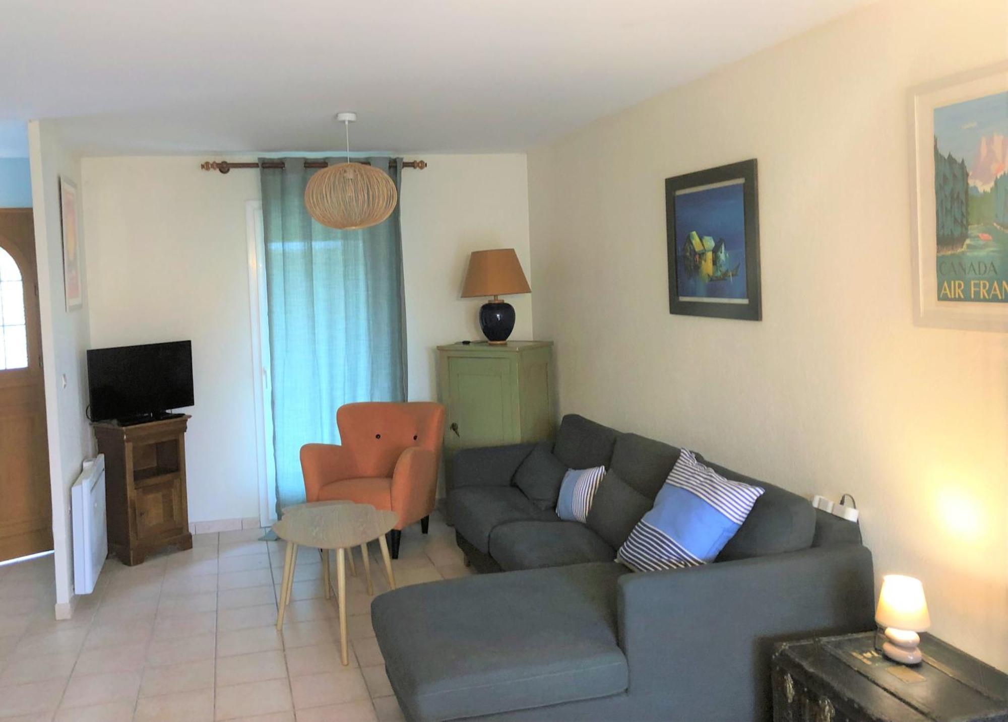 Agreable Maison Ensoleillee Avec Jardin Arbore Villa เลอ แชโตว์-โดเลรง ภายนอก รูปภาพ
