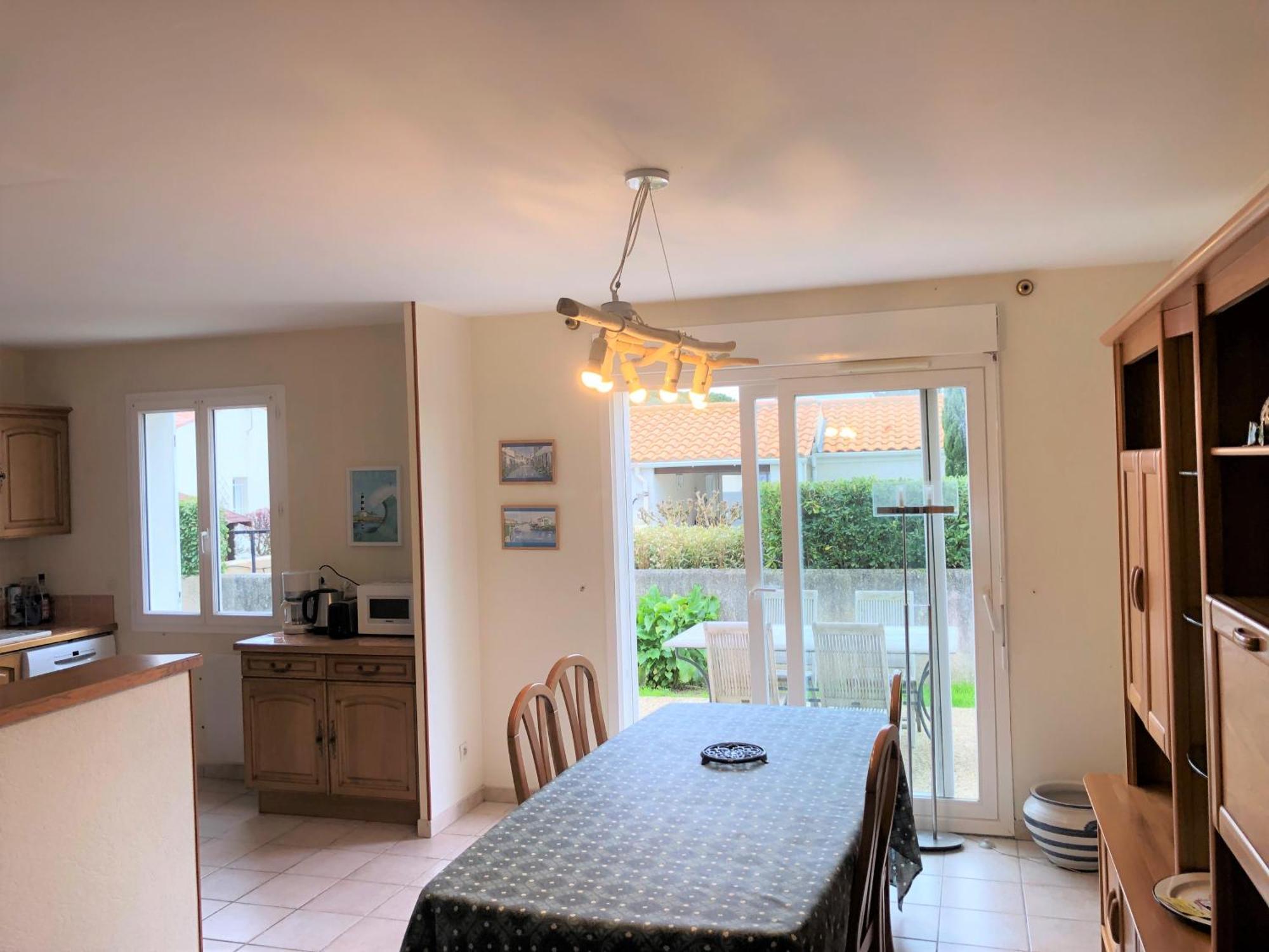 Agreable Maison Ensoleillee Avec Jardin Arbore Villa เลอ แชโตว์-โดเลรง ภายนอก รูปภาพ